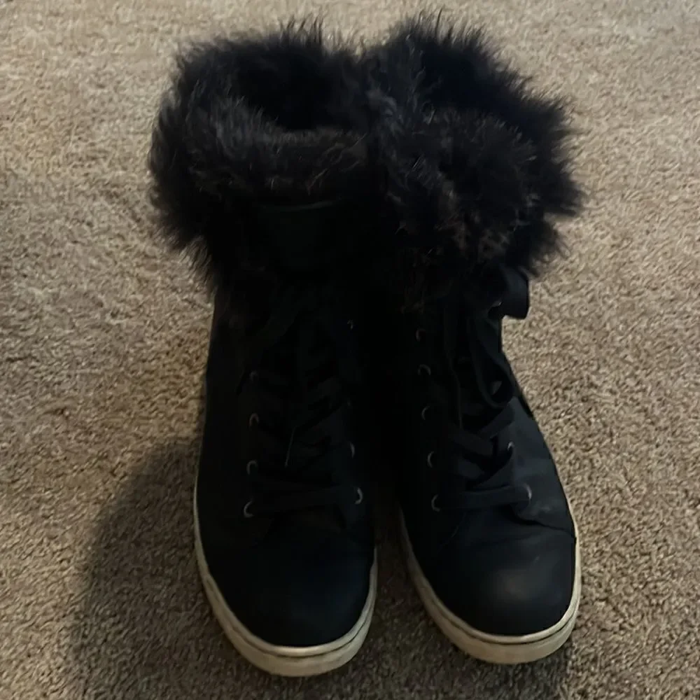 UGG furry lined high top sneaker booties size 9